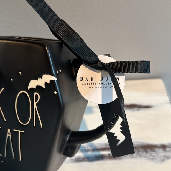 NWT Halloween Rae Dunn coffin mug - Picture 6 of 6